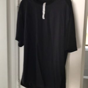 Lulu Lemon short sleeve shirt sz Large